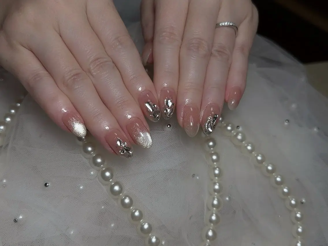 ネイル ハンドネイル NAIL CIRCLESのネイルデザイン
