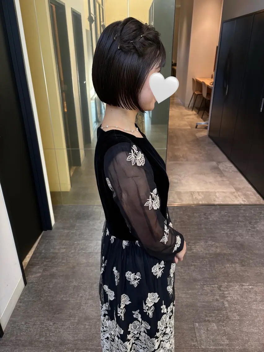 ショート ヘアアレンジ 結婚式・ブライダル ヘアセット mao | 柔らか艶カラー🫧のヘアスタイル