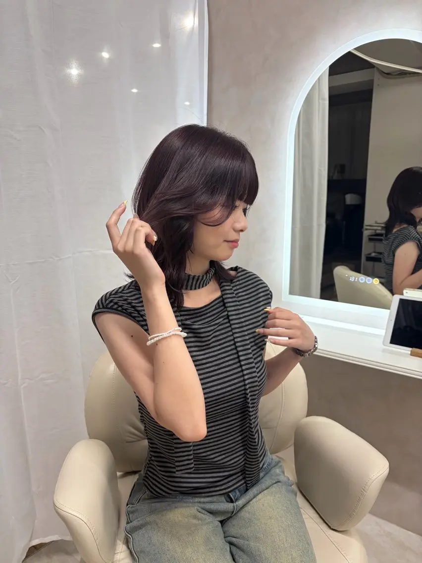 ミディアム カラー ボルドーカラー Anri /カラーリストのヘアスタイル