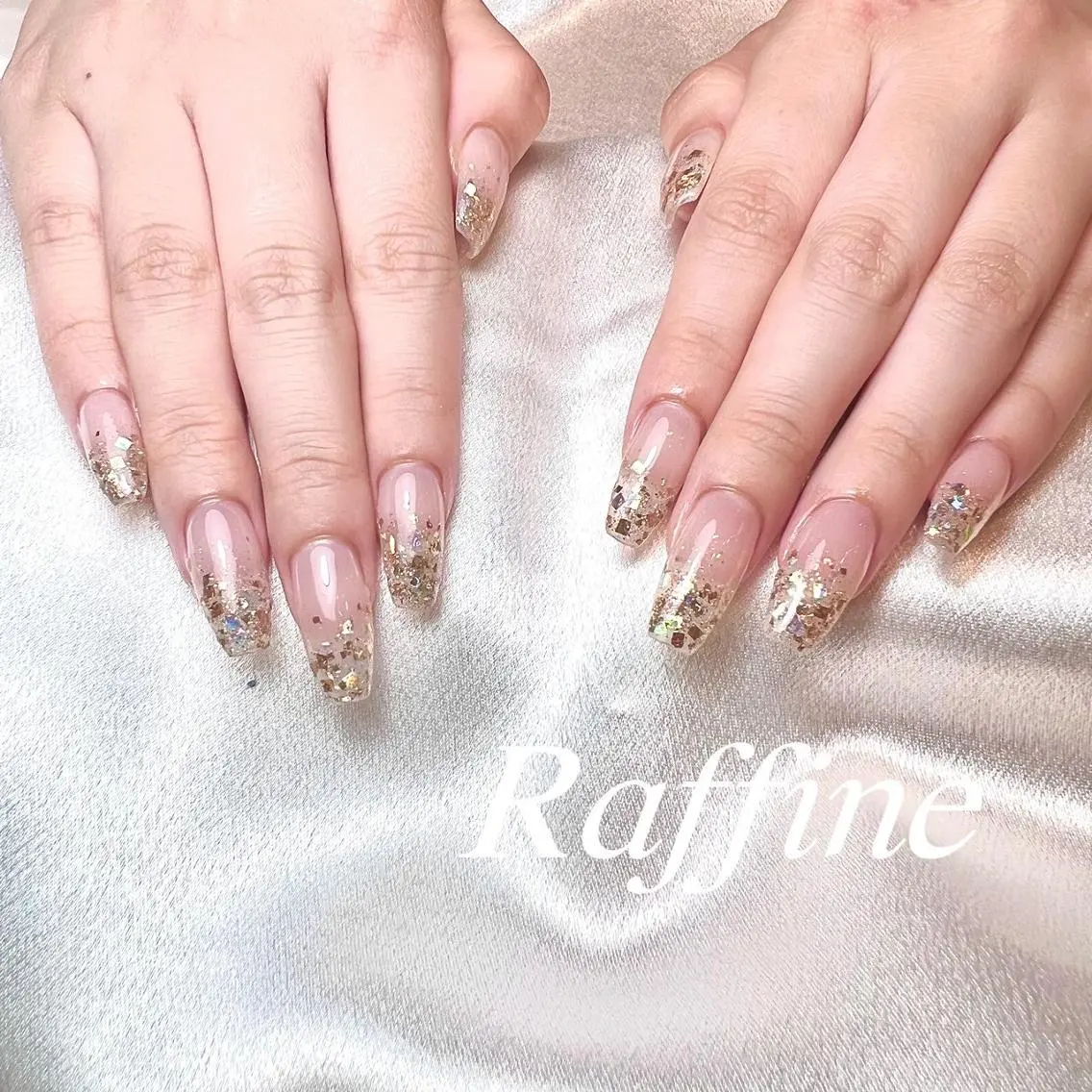ネイル ハンドネイル RAFFINE haru🦋🩵のネイルデザイン
