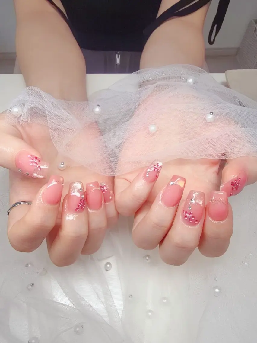 ネイル オーロラネイル チークネイル 成人式 長さ出し ジェルネイル ハンドネイル YUYI.nail salonのネイルデザイン