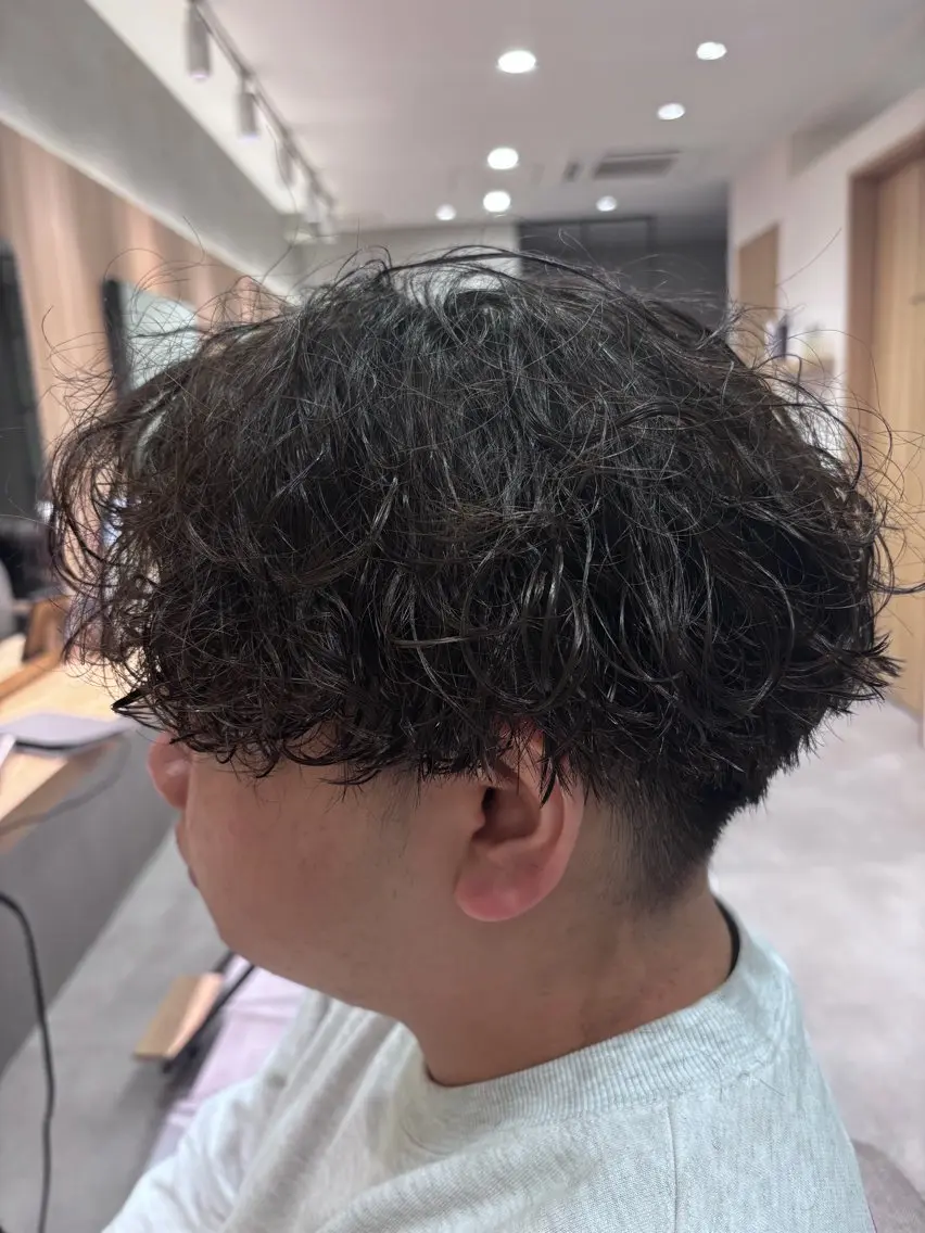 ミディアム カット パーマ 元カノが二度見する 髪型製造所のヘアスタイル
