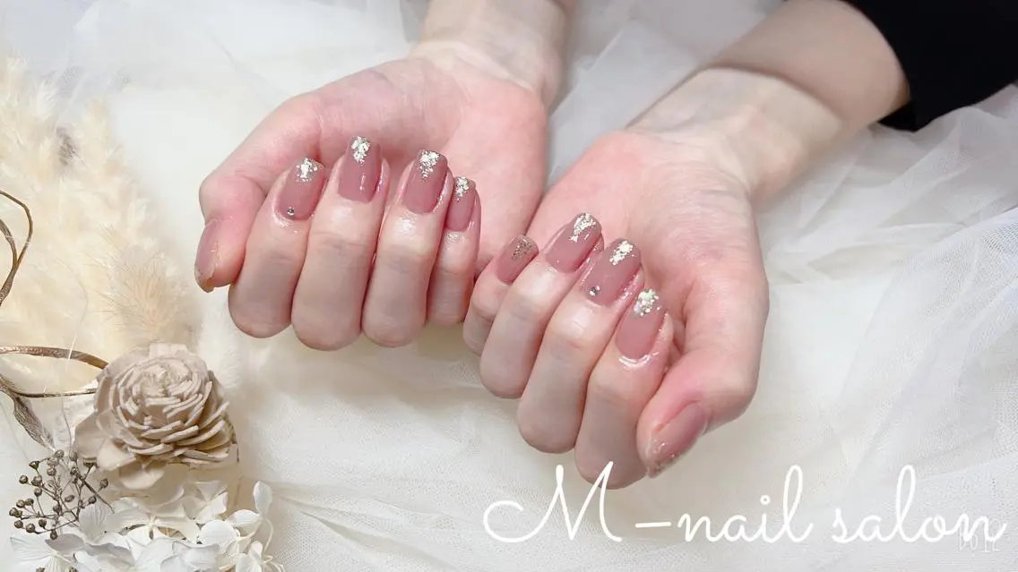 ネイル シンプルネイル M_ nail salonのネイルデザイン