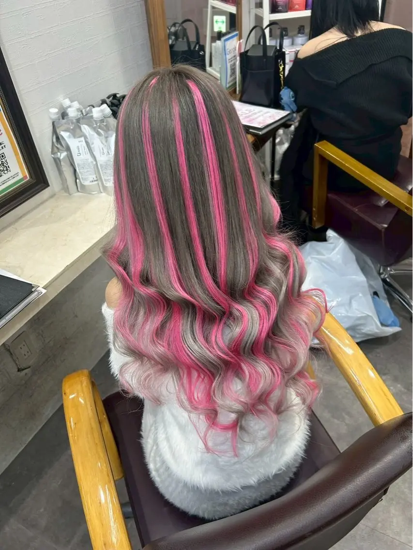 ミディアム ヘアカラー エクステ ⭐️U-topia ⭐️和泉田　りさ⭐️のヘアスタイル