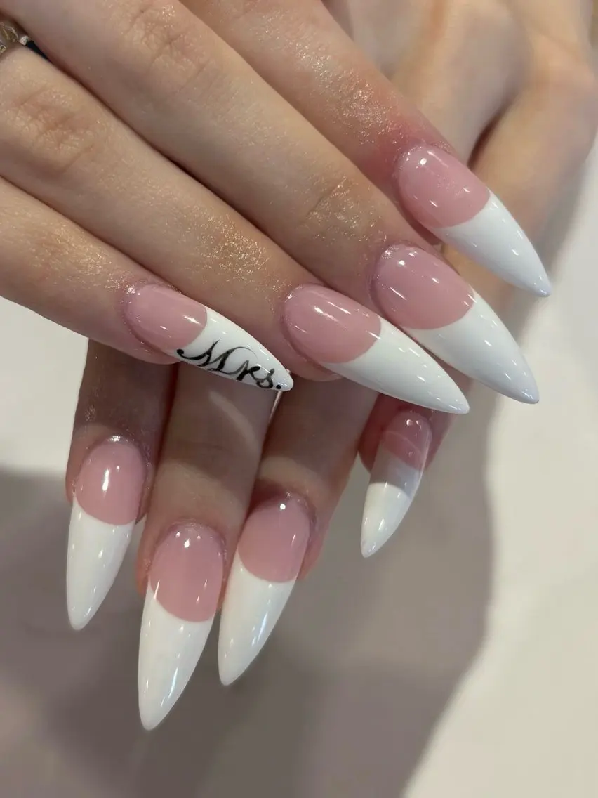 ネイル 韓国ネイル マグネットネイル 持ち込み ハンドネイル Mimi Nail_Royalのネイルデザイン
