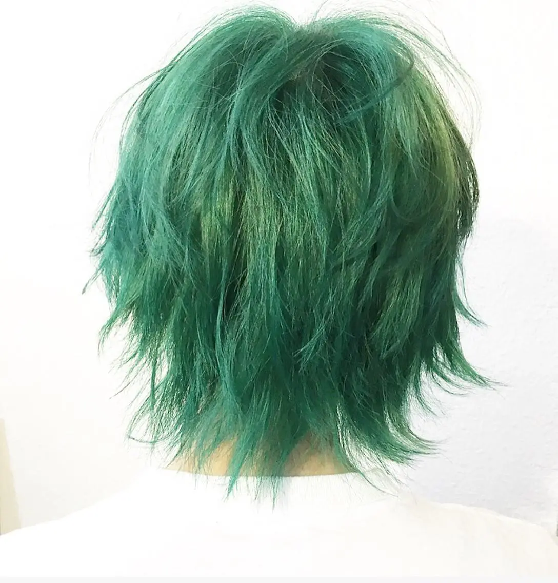 ショート カラー ブリーチ、パーマ 西部笑のヘアスタイル