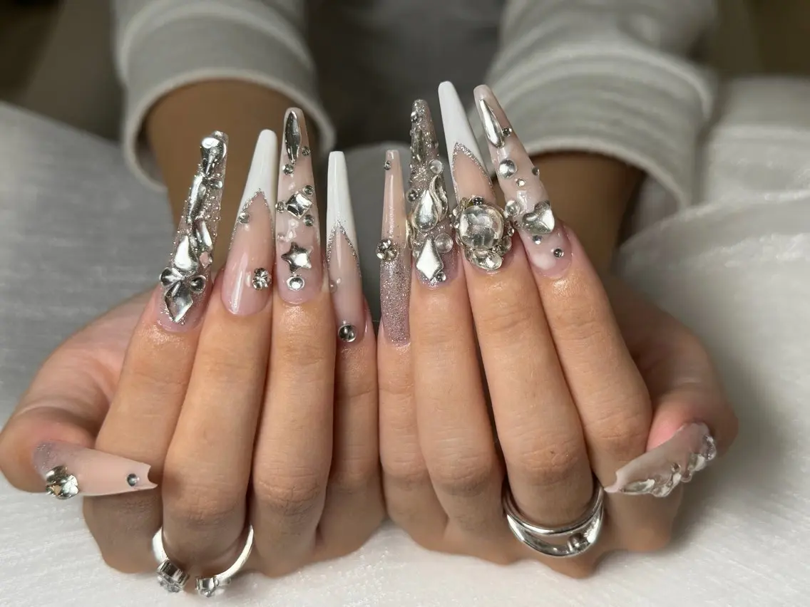 ロング Pono  Nailsのネイルデザイン