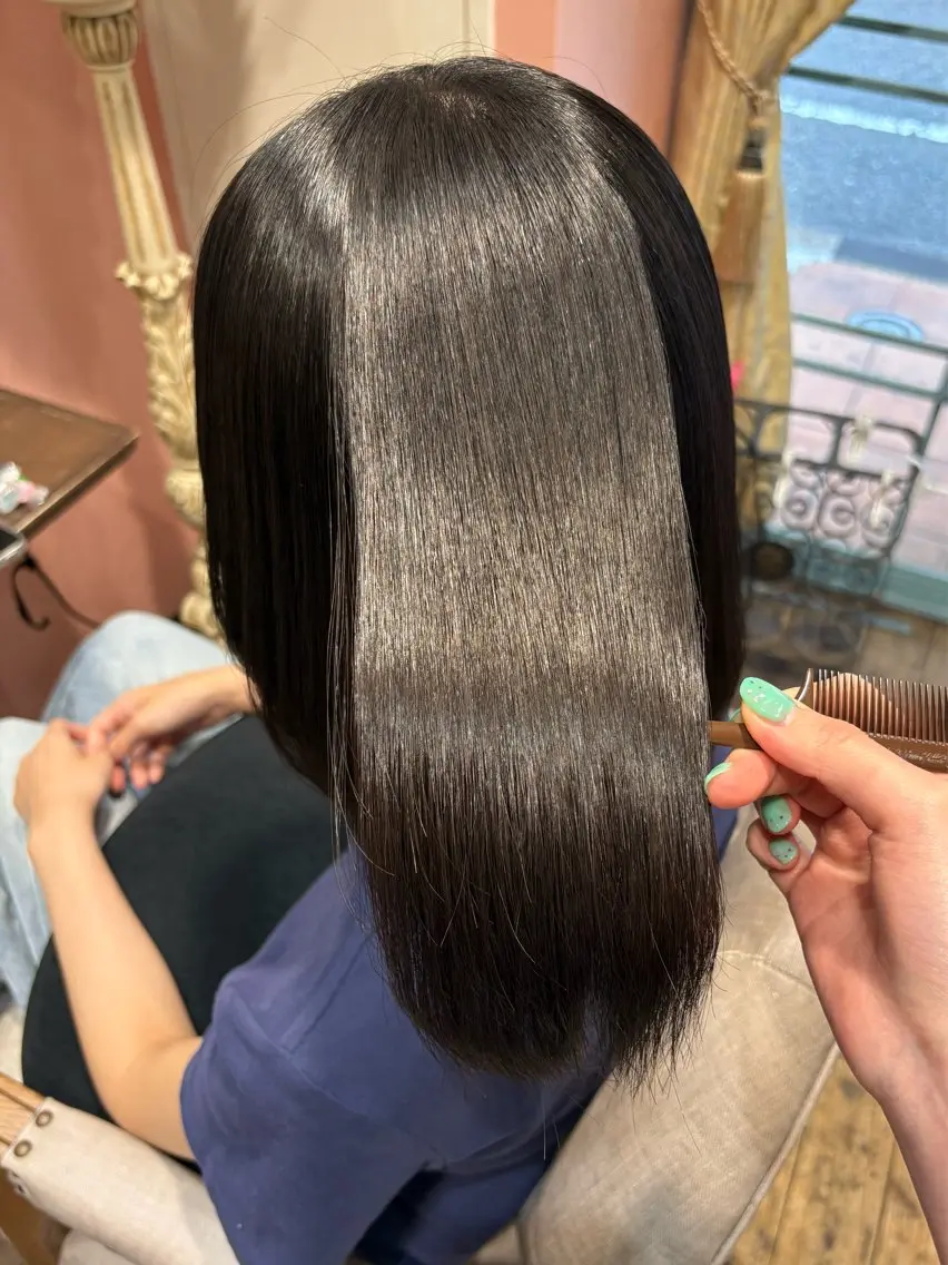 ミディアム パーマ 酸性ストレート ストレートパーマ カット 縮毛矯正 トリートメント なぎさ 🎀 / 透明感カラー/心斎橋のヘアスタイル