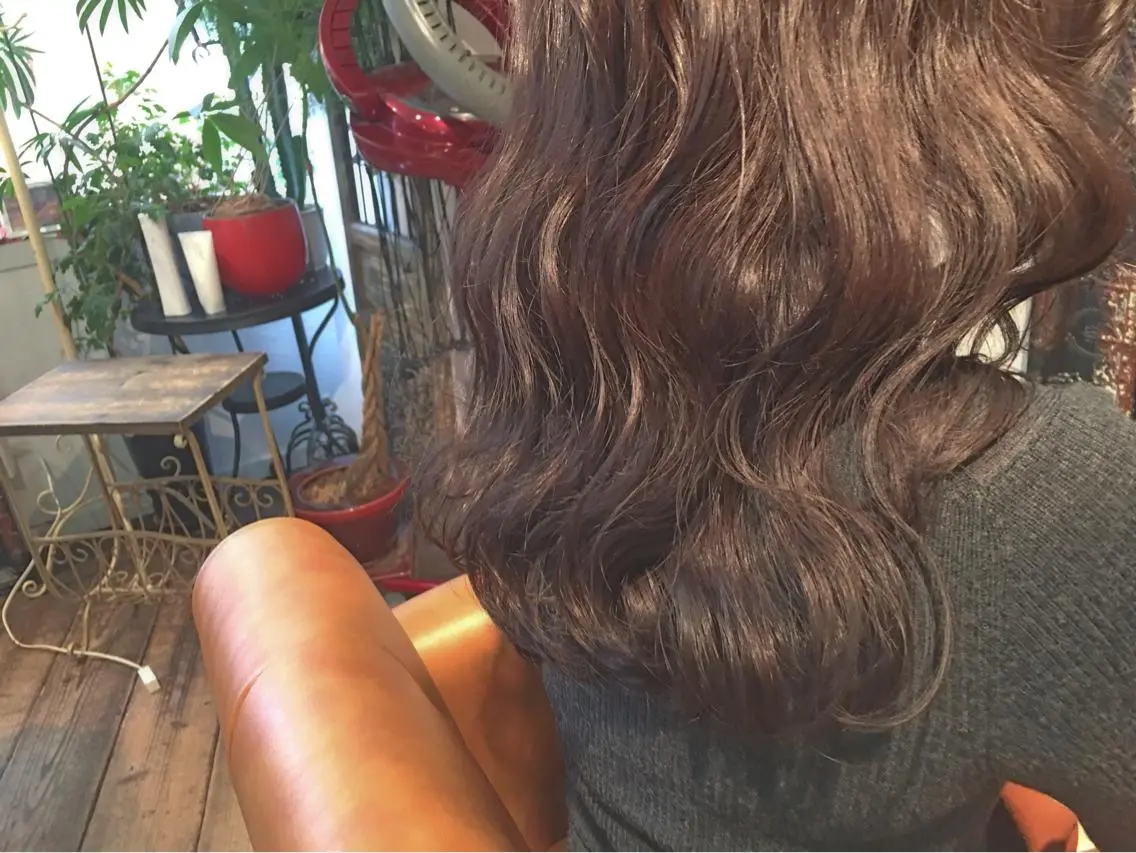 ロング カラー ヘアアレンジ 谷﨑 仁美のマツエク・マツパデザイン