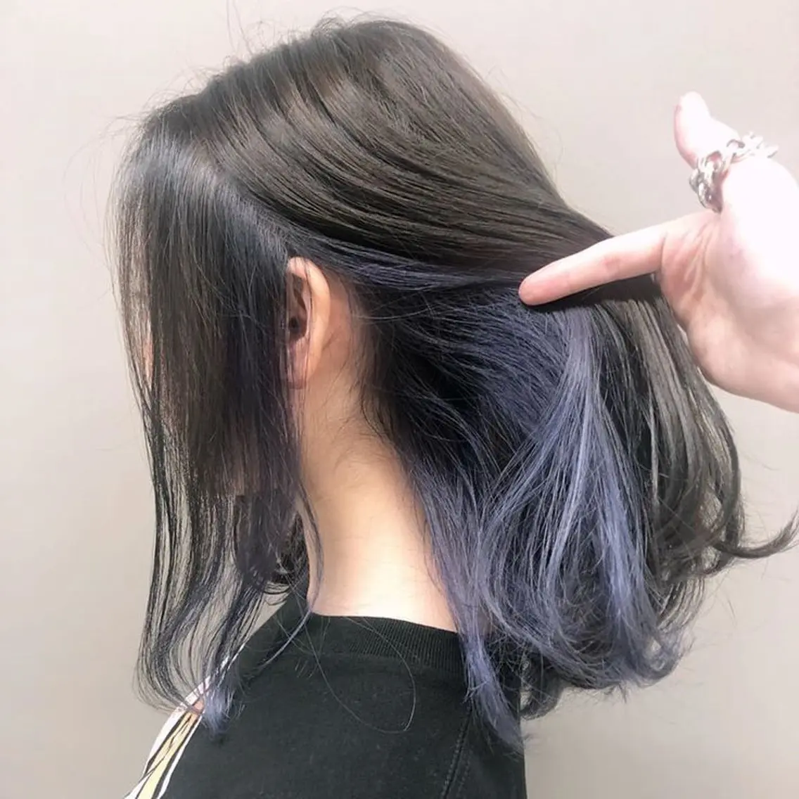 ミディアム ヘアカラー トリートメント 【溝の口の艶髪の神様 】EARTHのヘアスタイル
