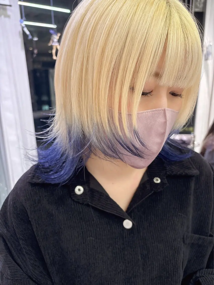 ショート カラー ブリーチ ケアブリーチ ダブルカラー ハイトーンカラー ウルフカット カット ヘアカラー トリートメント ウルフカット 渋谷の人のヘアスタイル