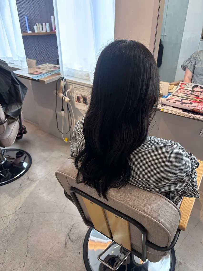 ロング カラー カット ヘアカラー 真鍋 月音のヘアスタイル