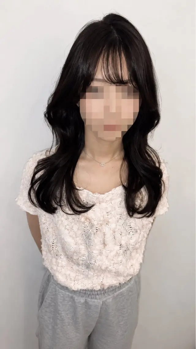 ロング カラー ヘアカラー トリートメント 増子 朋花のヘアスタイル