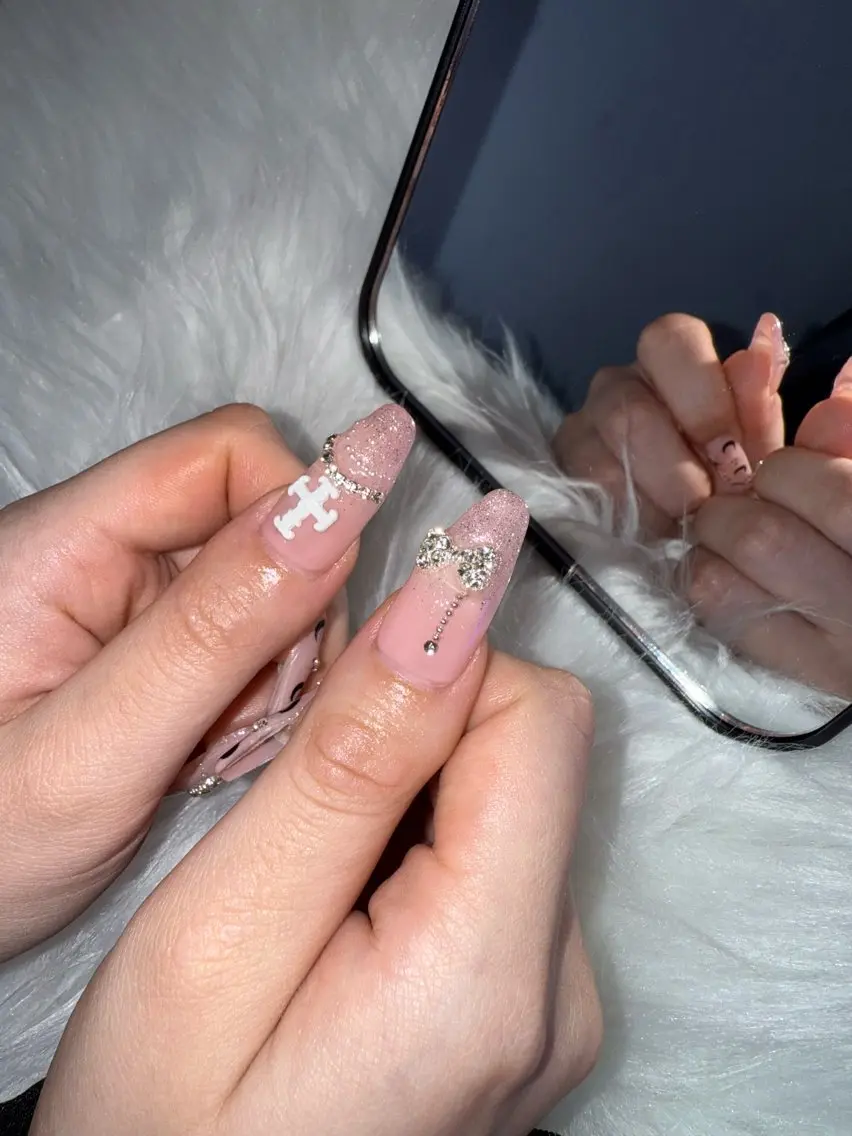 ネイル ハンドネイル BiBi Nanakaのネイルデザイン