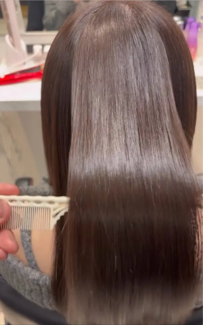 セミロング カラー カット ヘアカラー 縮毛矯正 トリートメント 縮毛•酸性矯正特化/ 美髪•髪質改善/KJのヘアスタイル