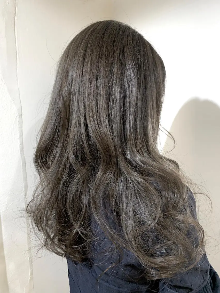 【✨平日限定✨】カット イルミナカラー ＋高級トリートメントの写真