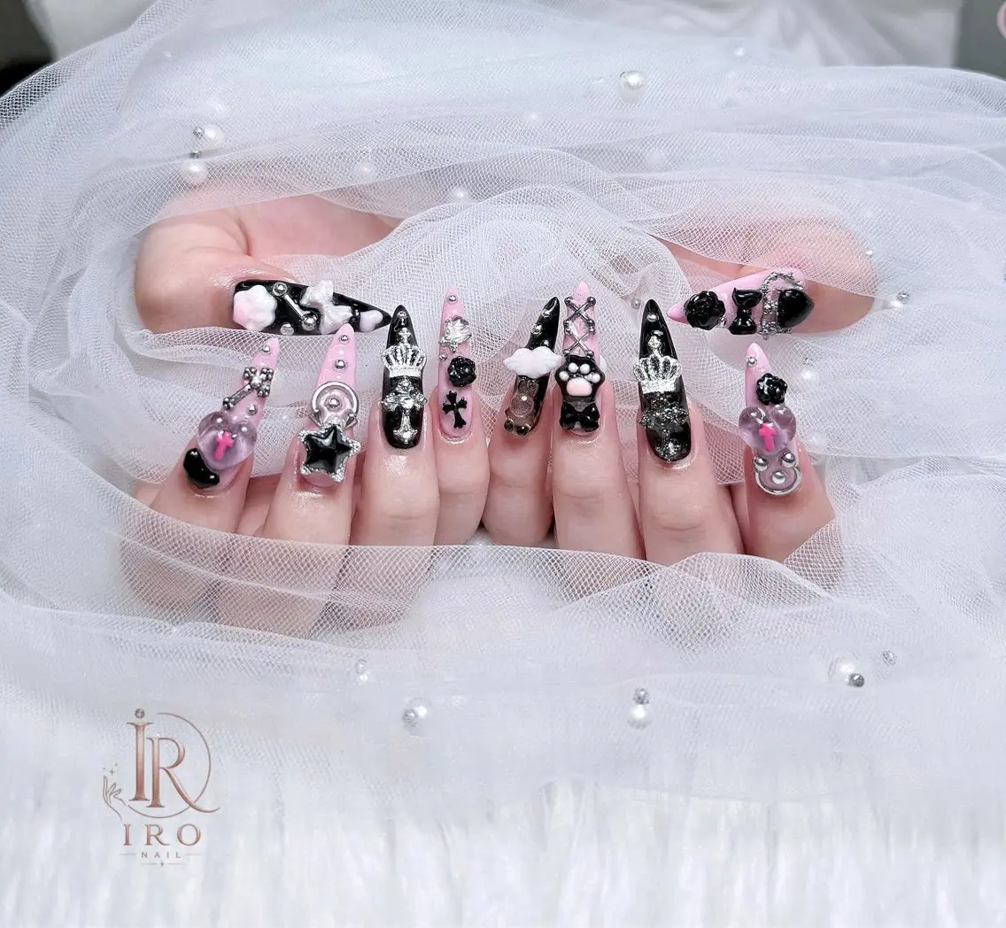 ネイル ハンドネイル IRO Nail Studioのネイルデザイン