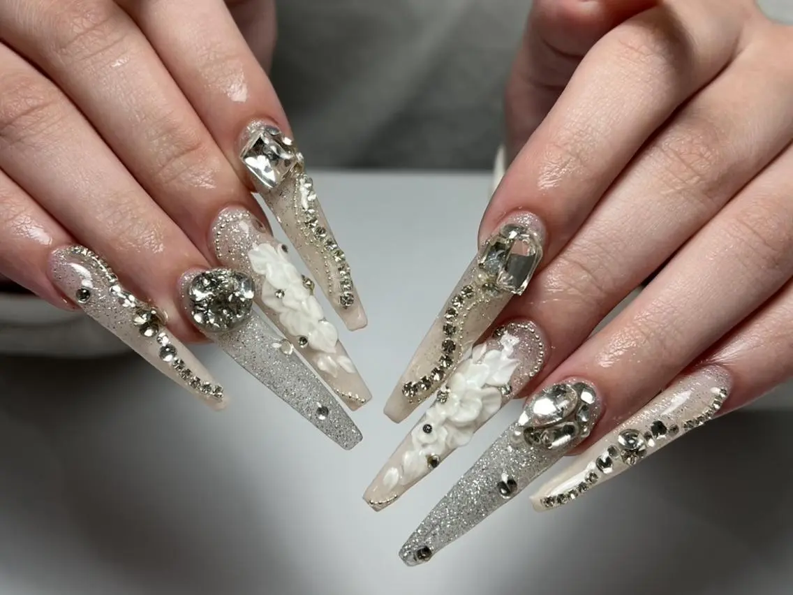 ネイル 長さ出し グラデーション 卒業式 キラキラネイル マグネットネイル Emi🌸Belle Nail Salonのネイルデザイン