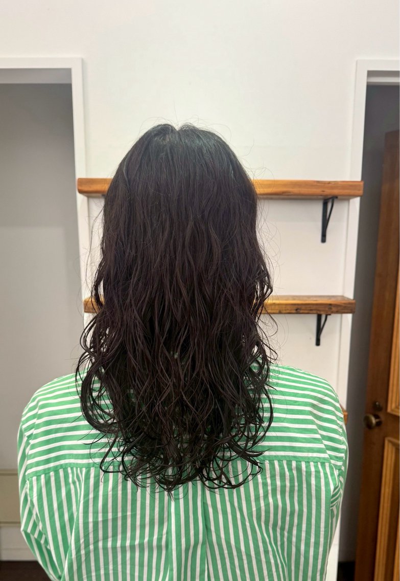 ロング パーマ くいた あやなのヘアスタイル