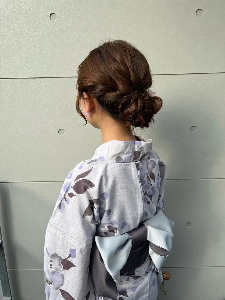 ロング ヘアアレンジ 浴衣 ヘアセット hazuki🐈‍⬛ 透明感カラーのヘアスタイル