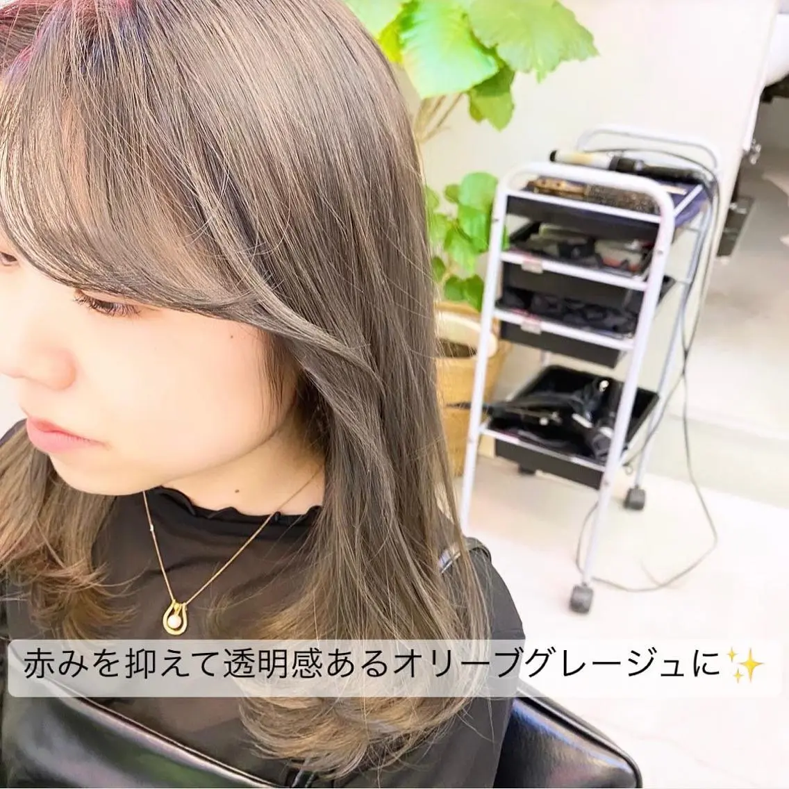 セミロング カラー ブリーチ 透明感カラー グレージュ ブリーチなしカラー オリーブグレージュ カット ヘアカラー トリートメント 艶髪と透明感を ‼️/若林のヘアスタイル