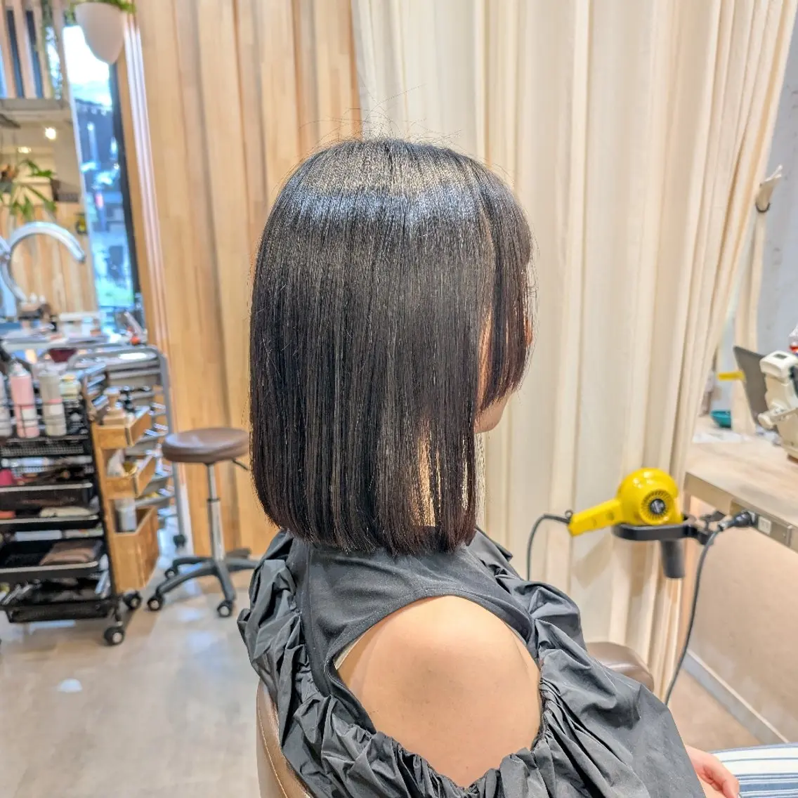 ミディアム ボブ 顔周りカット koto💭 コトのヘアスタイル