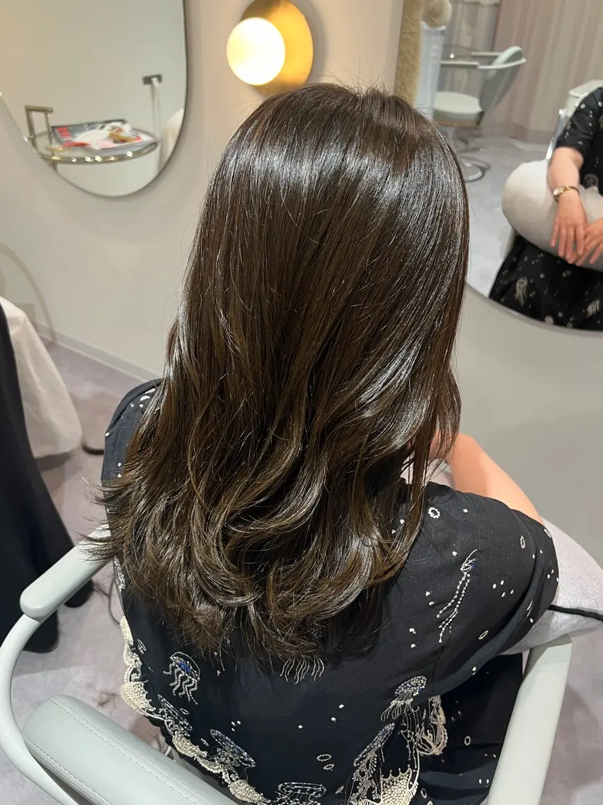 ミディアム ヘアカラー トリートメント 美髪✨艶髪✨髪質改善 カラー特化🌙鈴屋和のヘアスタイル