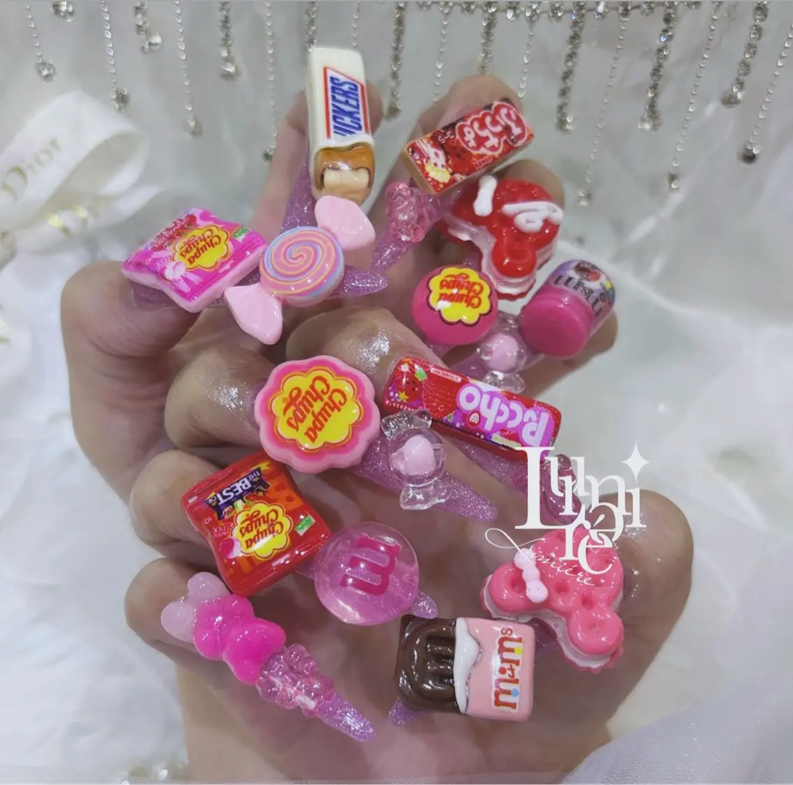 ネイル ロングネイル スーパーロングネイル ハンドネイル Lumière｜ ロング｜ワンホンのネイルデザイン