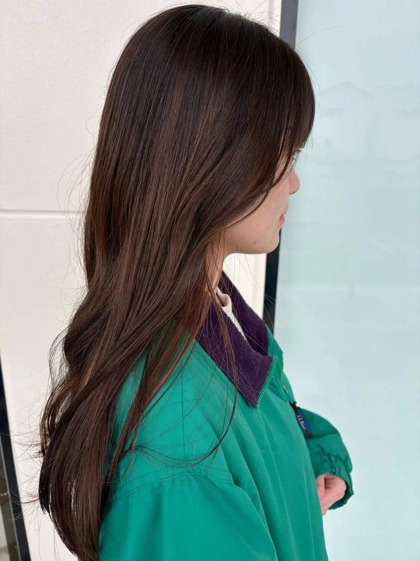 ロング カラー ブラウンカラー トリートメント 寺川 ちなつのヘアスタイル