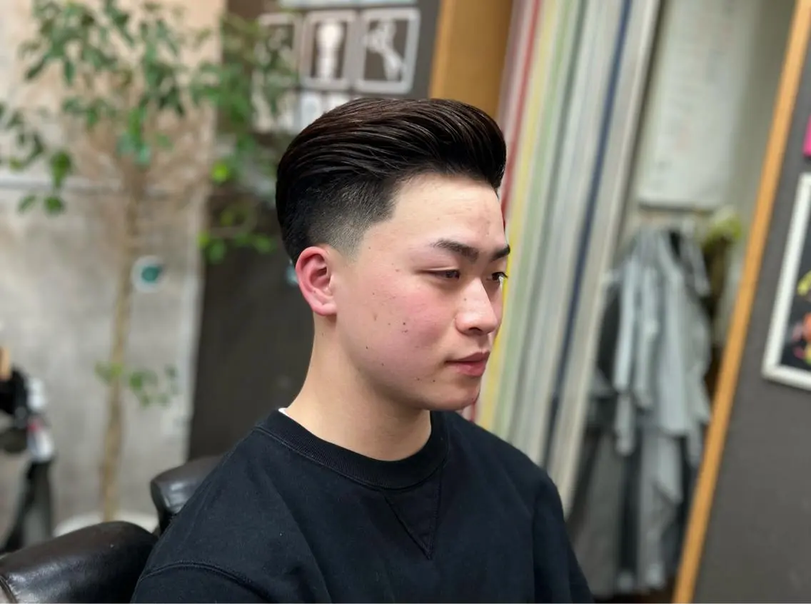 メンズ ビジネス 七三 ツーブロック カット メンズカット 川㟢弘貴のヘアスタイル