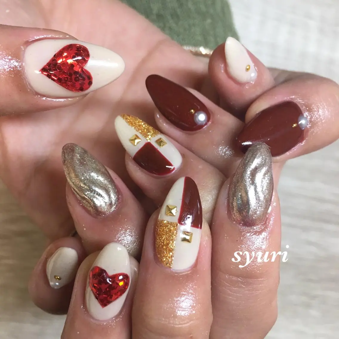 キッズ ネイル ハート ミラーネイル ぷっくりネイル syuri nailのネイルデザイン