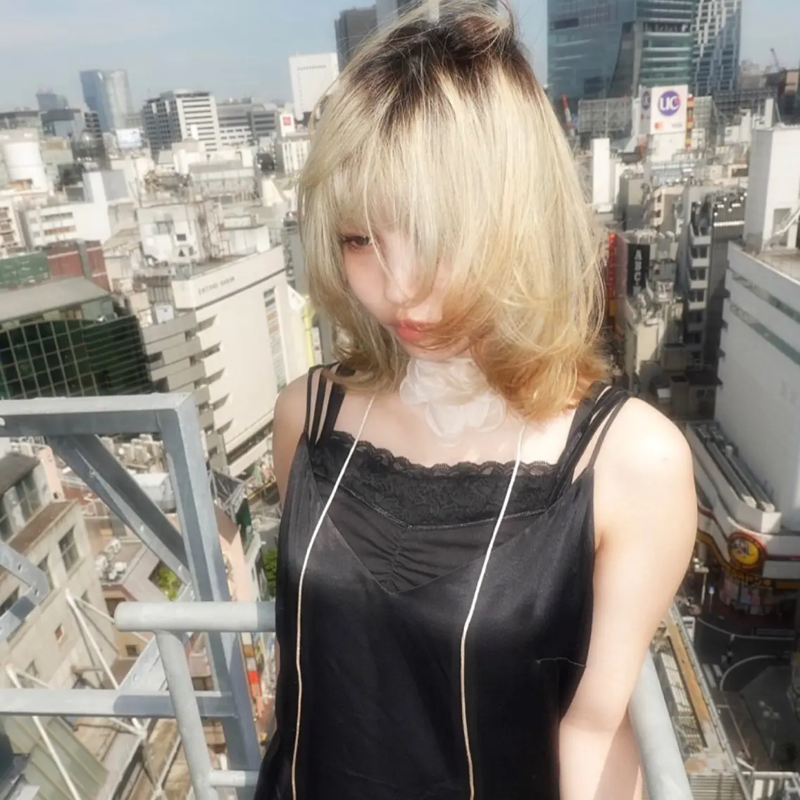 ミディアム 小顔カット ﾌﾞﾚｲｽﾞ˚✧₊⁎ ﾚｲﾔｰToriのヘアスタイル
