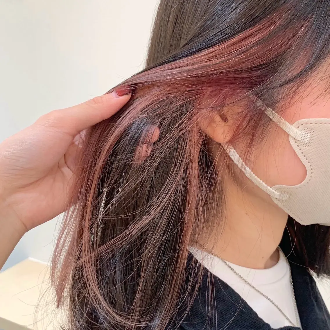セミロング カラー ヘアアレンジ インナーカラー ピンクカラー ヘアカラー Say. Reeのヘアスタイル