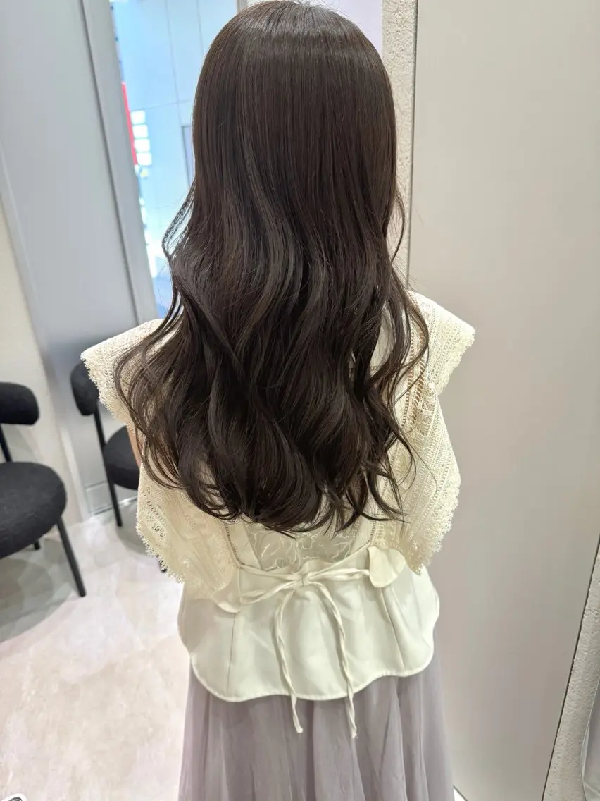 ロング カラー ヘアカラー 三輪 恭平のヘアスタイル