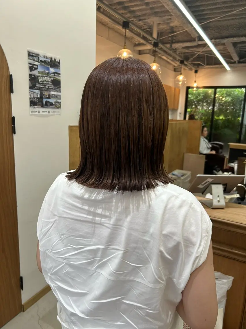 ミディアム 切りっぱなしボブ ボブ なつめ🐶ショート ベージュカラーのヘアスタイル