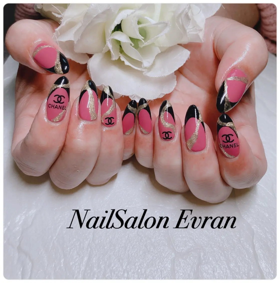 ネイル アートネイル フレンチネイル マグネットネイル 持ち込み ニュアンスネイル Nail salon Evranのネイルデザイン