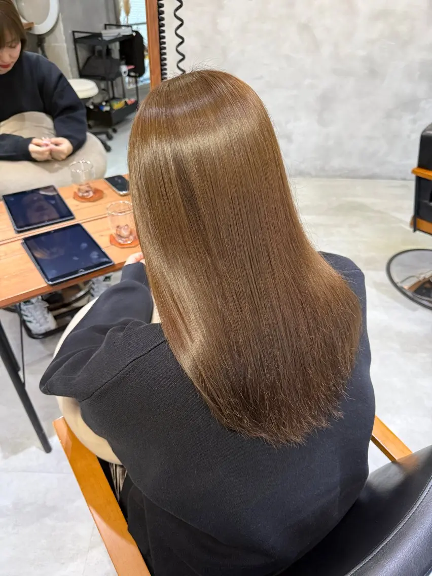 セミロング カラー ウルフ レイヤー パーマ🪐MANAのヘアスタイル