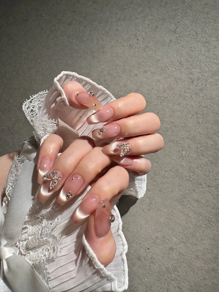 ネイル I-nailロング /ワンホン/キラキラのネイルデザイン