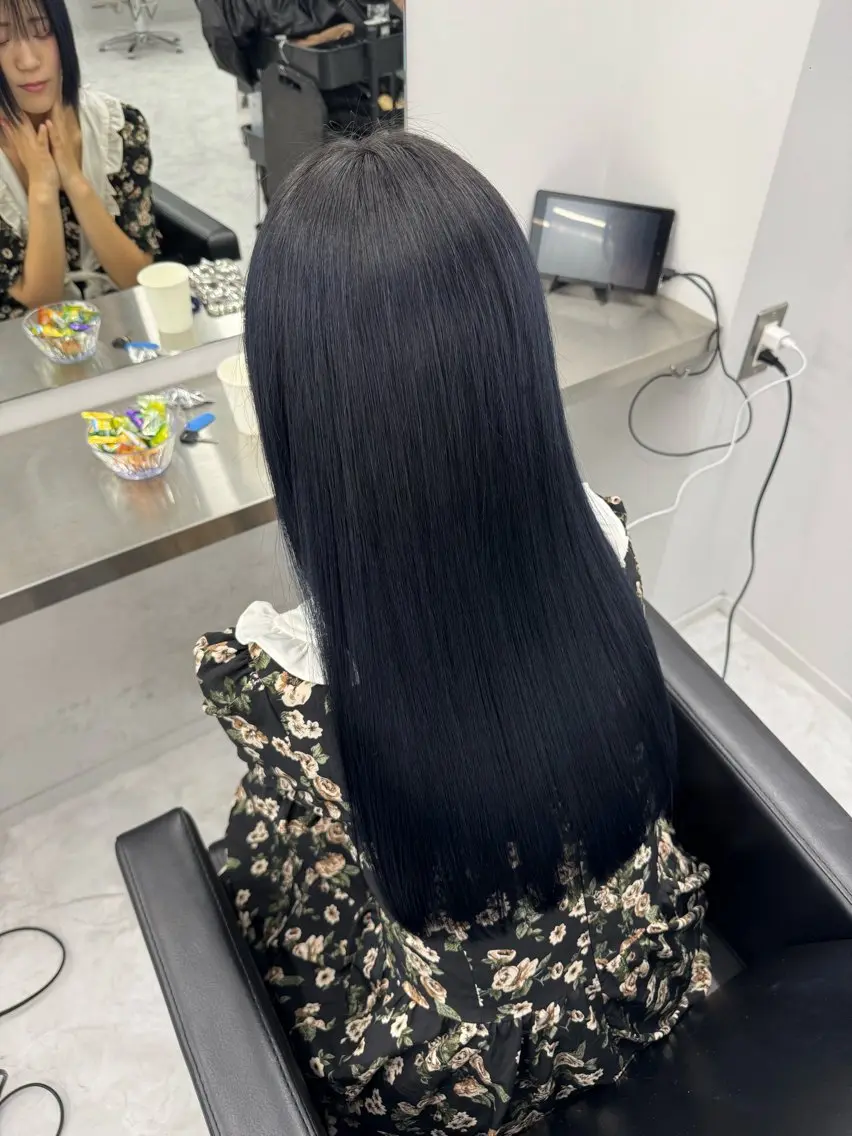 ロング うる艶🫧寒色カラー 💜🦋🫧ミズキのヘアスタイル