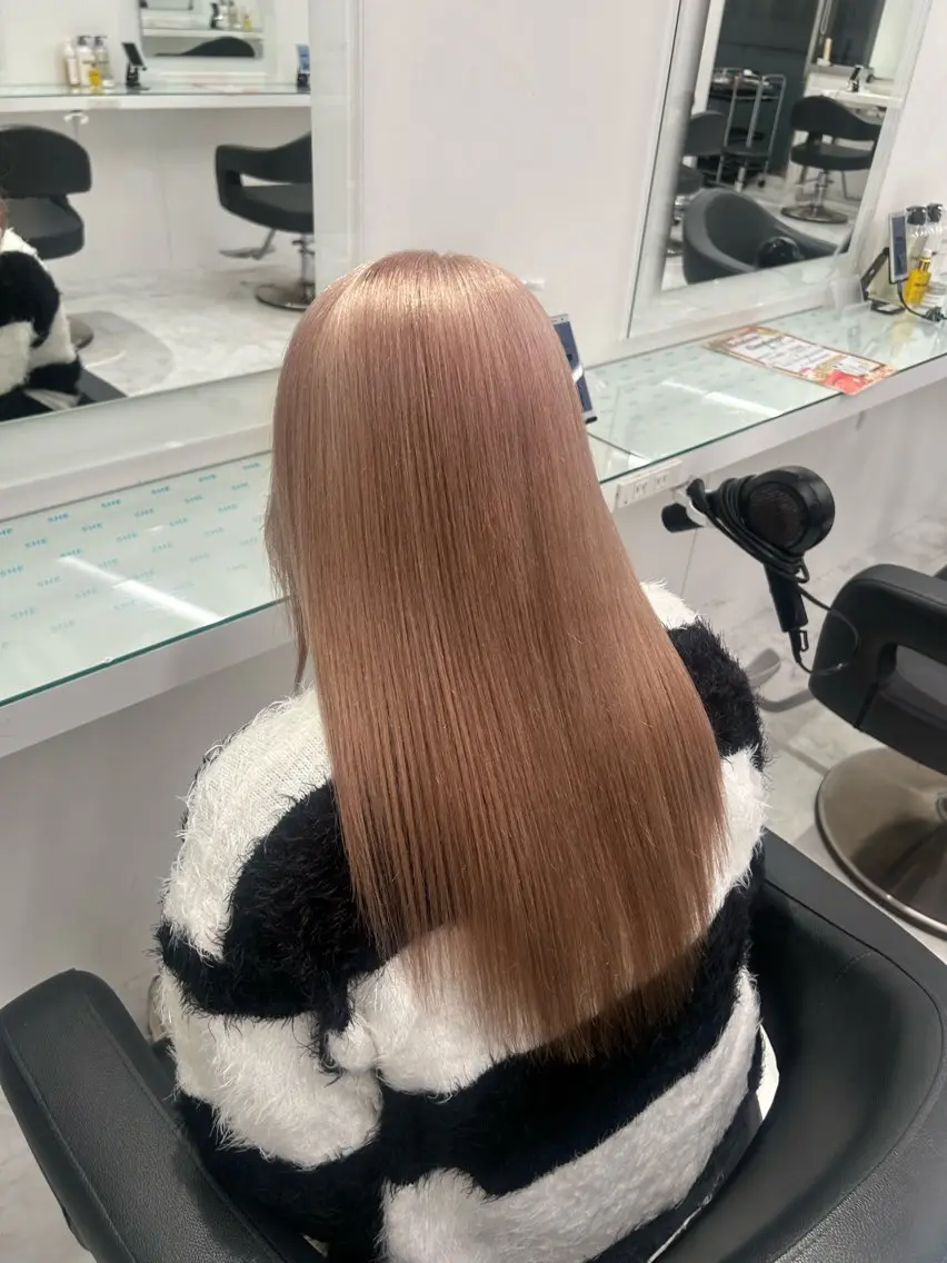 セミロング ヘアカラー 🩷暖色カラー🩷 BONのヘアスタイル
