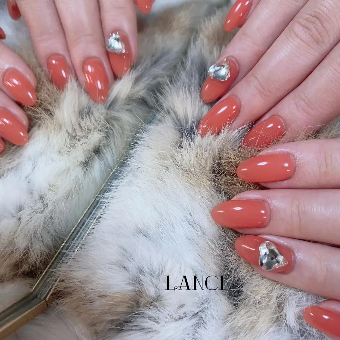 ミディアム ネイル オーロラネイル フットネイル フレンチネイル グラデーション キラキラネイル ハンドネイル Lance nailのネイルデザイン