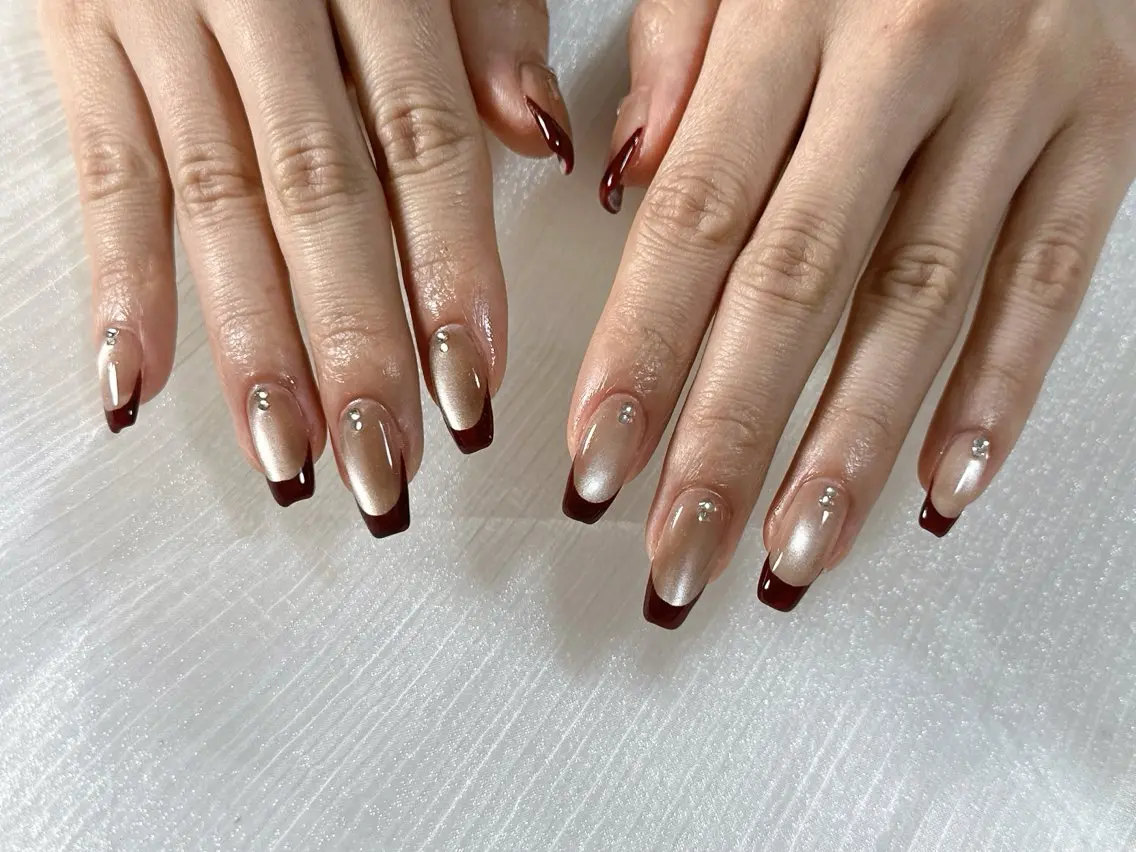 ネイル オーロラネイル ブルー ボルドー フットネイル フレンチネイル kiki nail たまプラーザのネイルデザイン