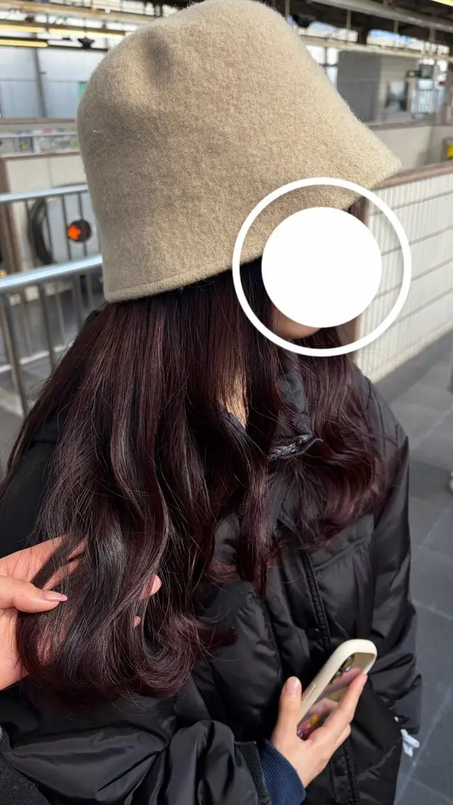 カット+ワンカラー透明感のあるアディクシーカラー、頭皮や髪の毛に優しいオーガニックカラー使用の写真