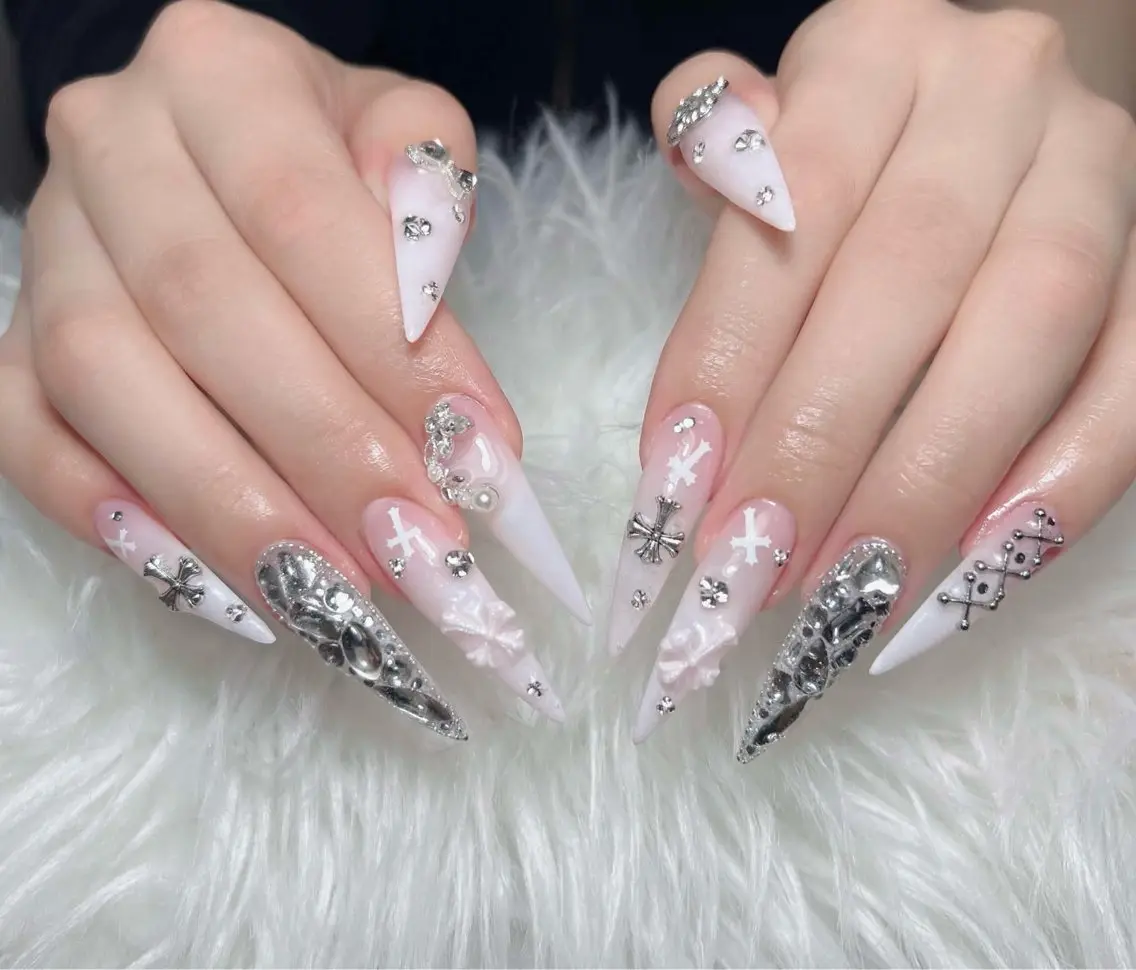 ネイル チークネイル 長さ出し フラッシュネイル フレンチネイル グラデーション ハンドネイル Lenie Nail Salonのネイルデザイン