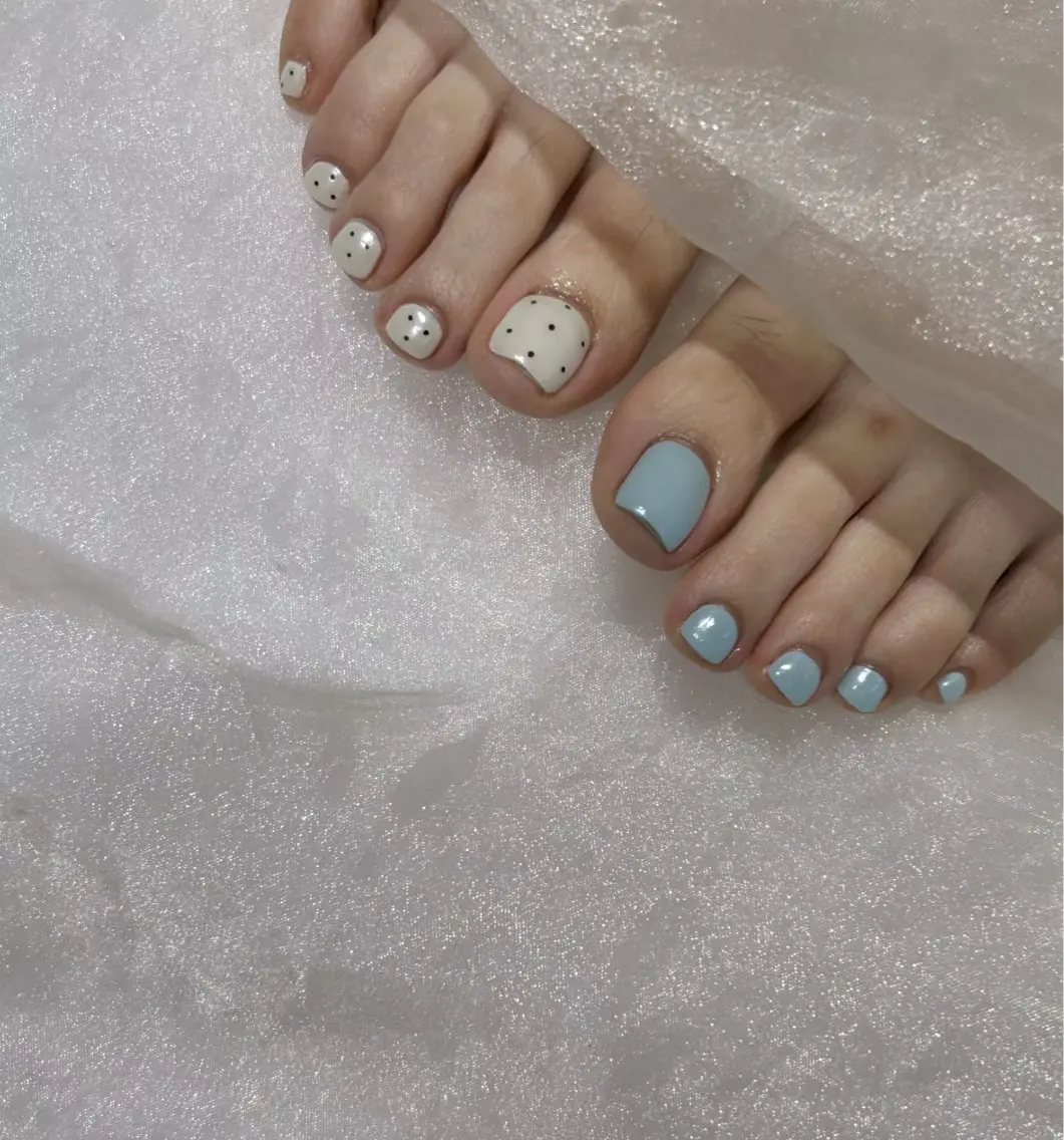 フットシンプルデザインの写真