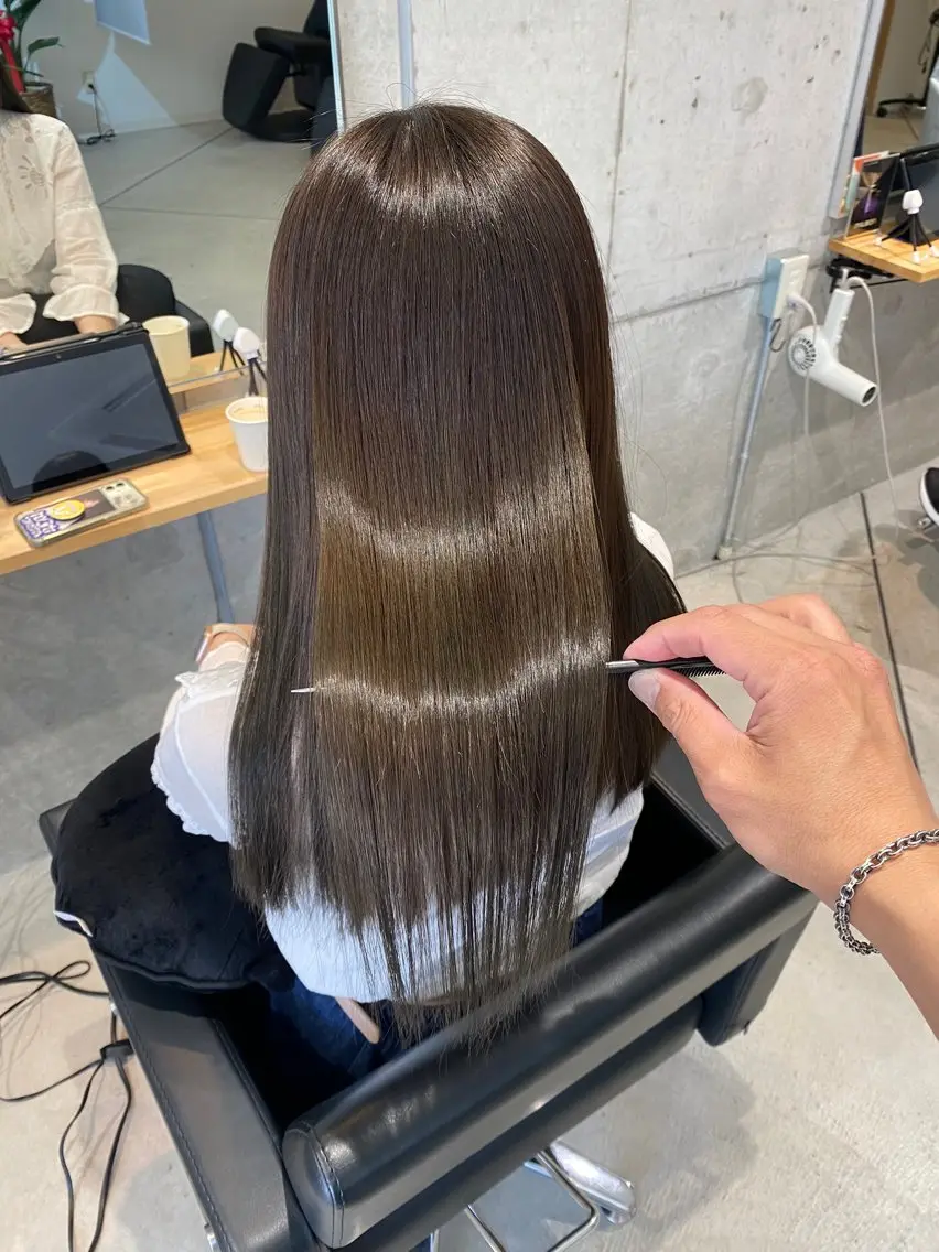 セミロング カット トリートメント 波濤 優季のヘアスタイル
