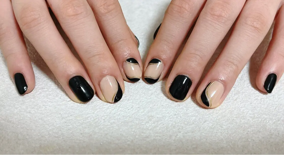 ネイル オーロラネイル フットネイル フレンチネイル ジェルネイル 韓国ネイル ハンドネイル mogunail &blowのネイルデザイン