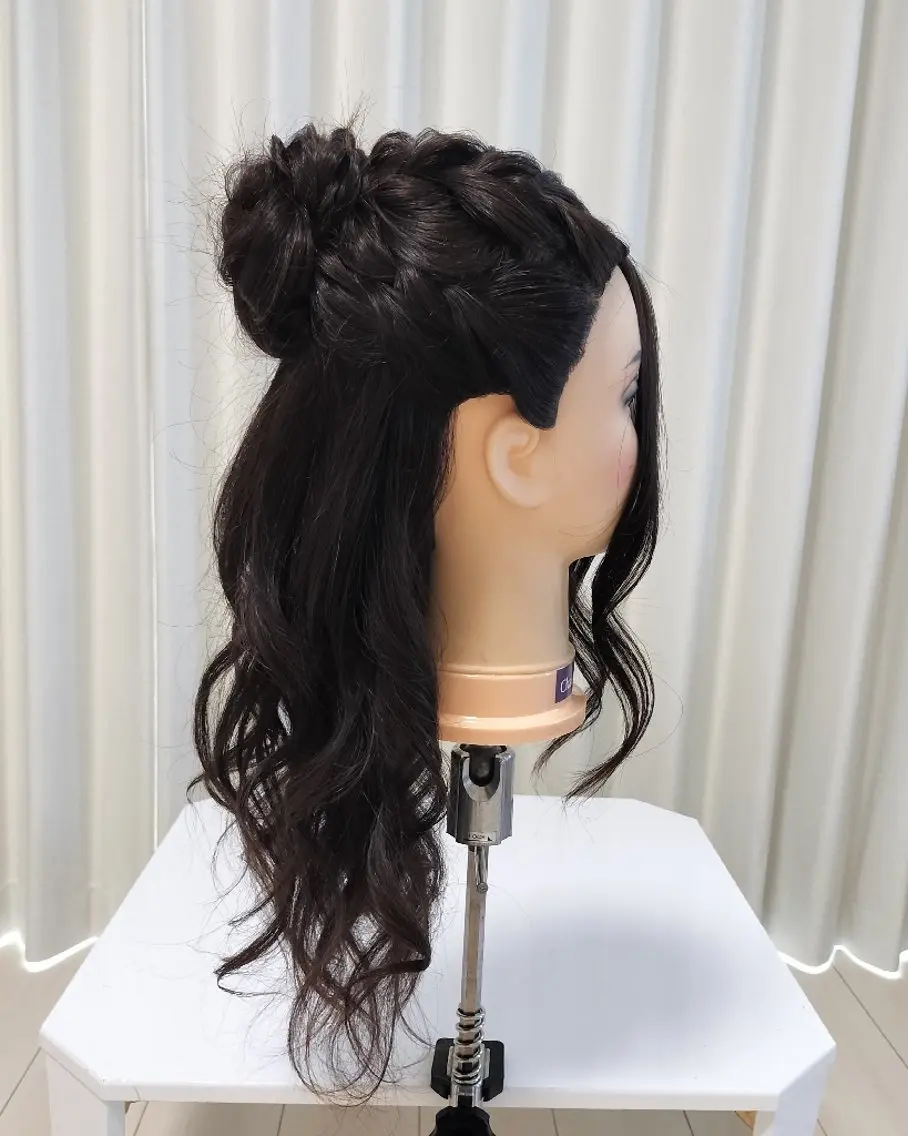 ヘアアレンジ vizz SAKIのヘアスタイル