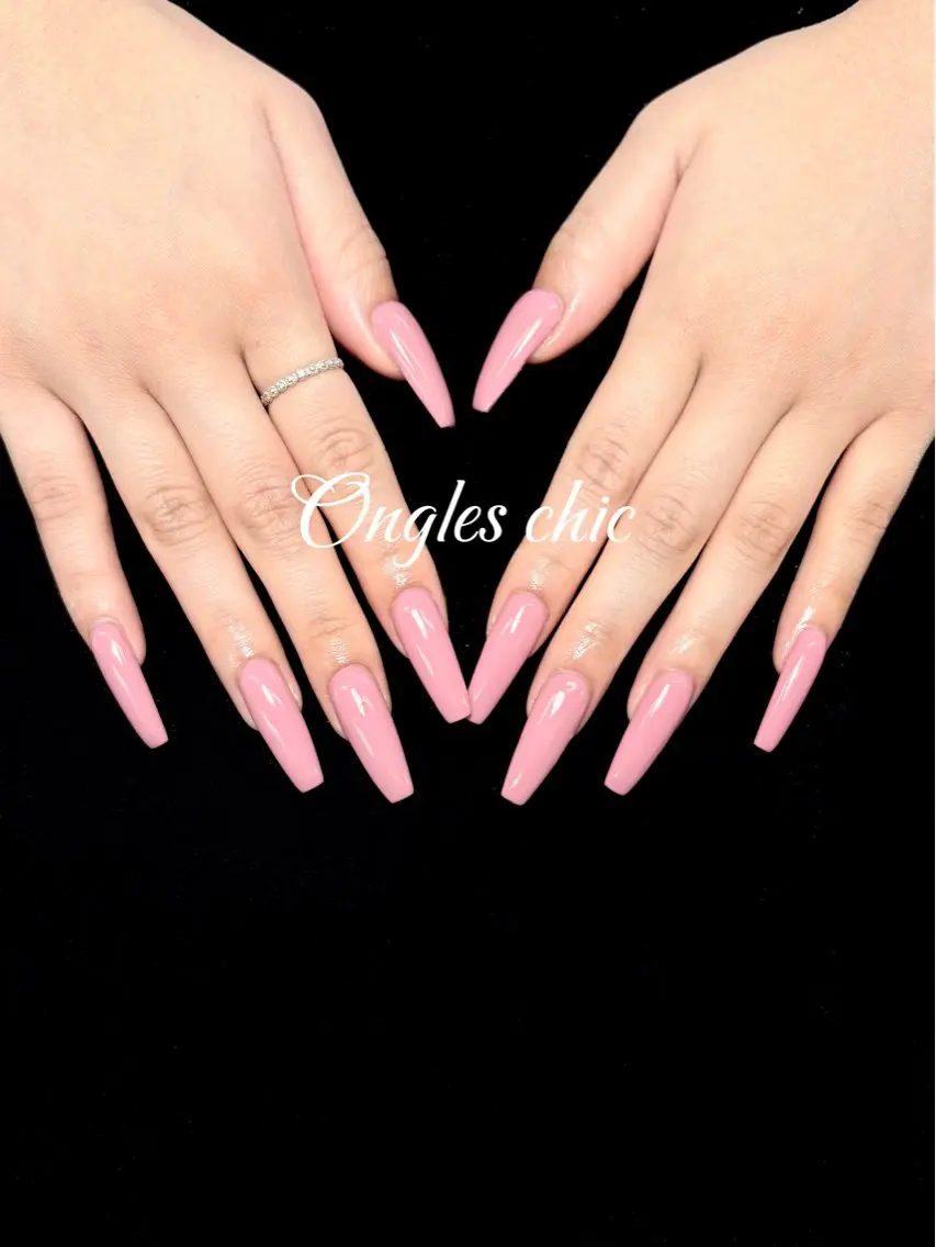 ネイル ハンドネイル ongles chicのネイルデザイン
