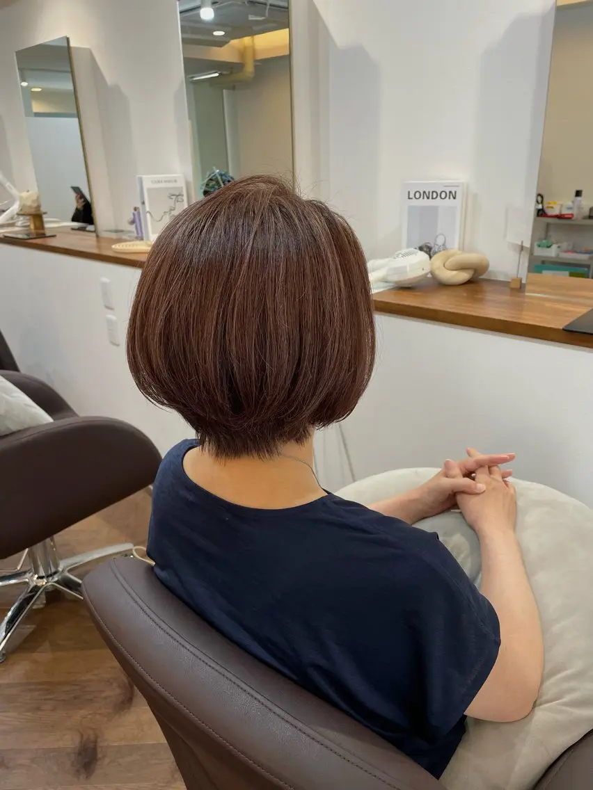 ショート カラー 吉富 博美のヘアスタイル